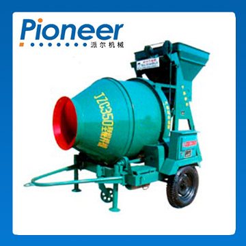 mobile concrete mixer